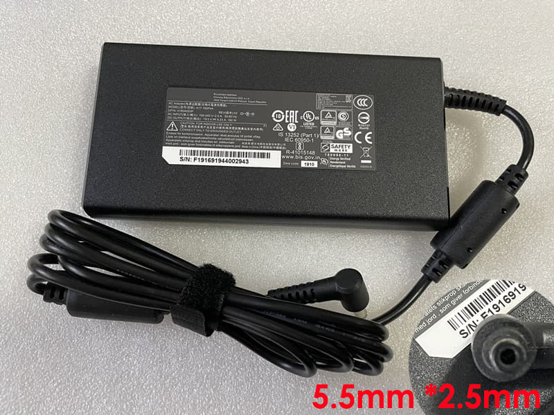 SAMSUNG PA-1181-96 laptop Adapter